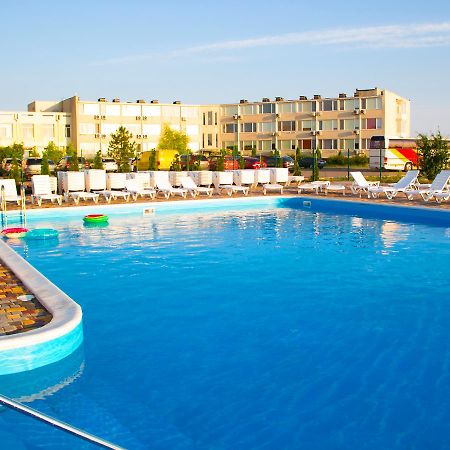Hotel Promenad Zatoka Exterior photo