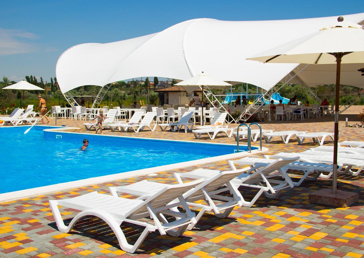 Hotel Promenad Zatoka Exterior photo